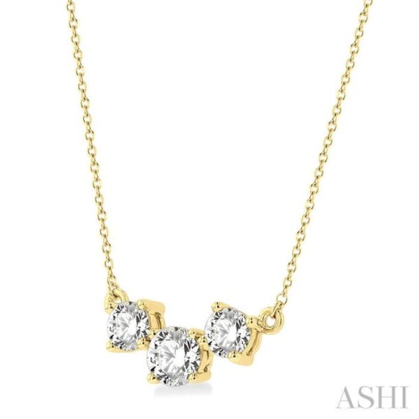 1 1 2 Ctw Three Stone Round Cut Diamond Necklace in 14K Yellow Gold Fashion