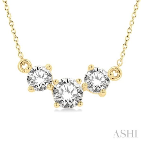 1 1 2 Ctw Three Stone Round Cut Diamond Necklace in 14K Yellow Gold Fashion